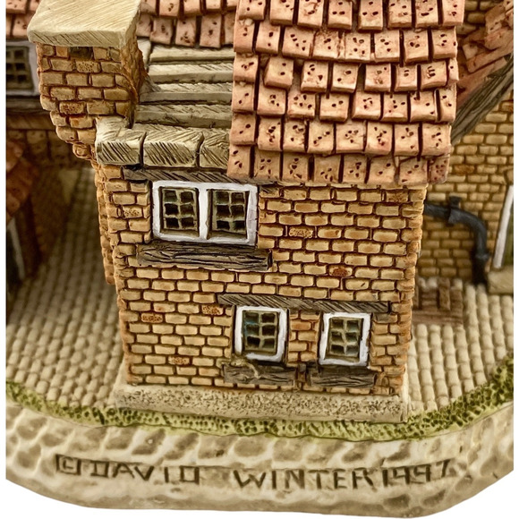 The Good Intent Pubs and Tavern 1997 David Winter Cottages with Box and COA - Picture 6 of 13